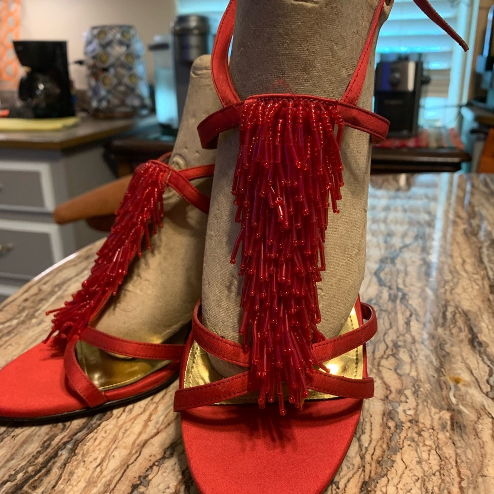 Nina red satin w/💋bead tassel @ instep heel shoe